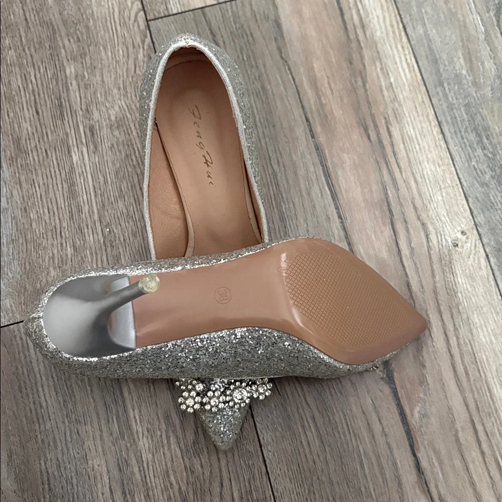 Elegant Silver Glitter Heels - Picture 3 of 3